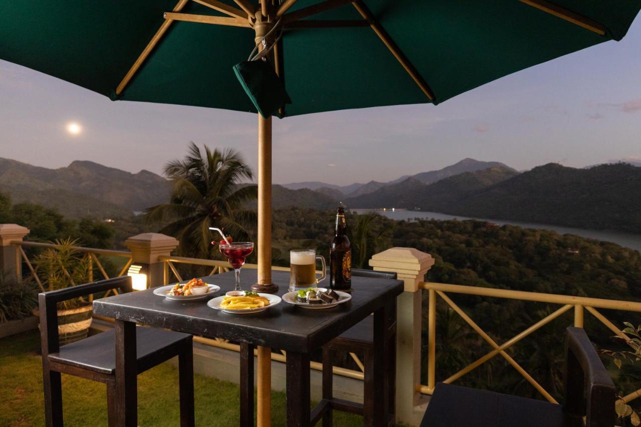 The Albatross, Kandy Digana Exteriör bild